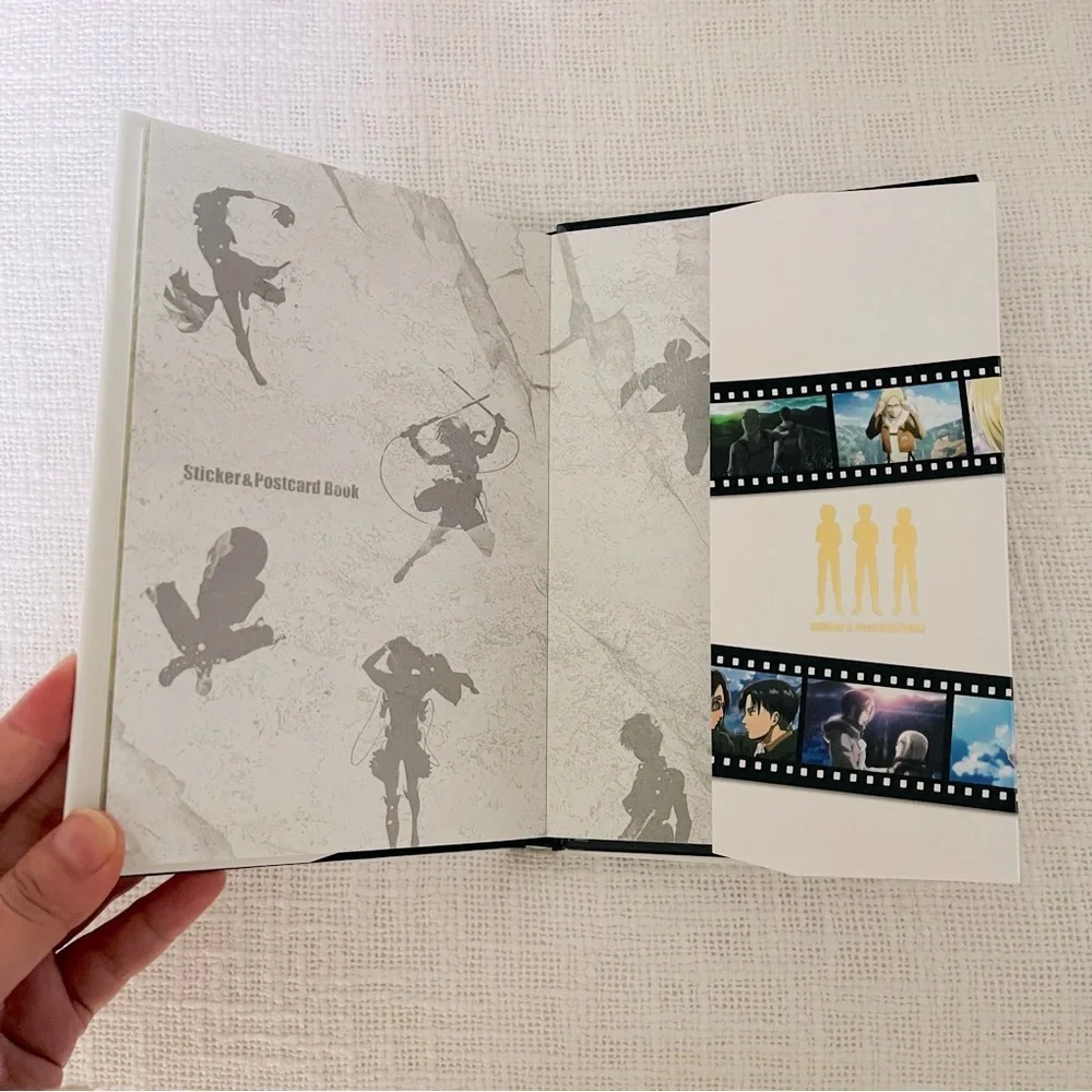 🌻 Attack on Titan Postcard and Stickers
